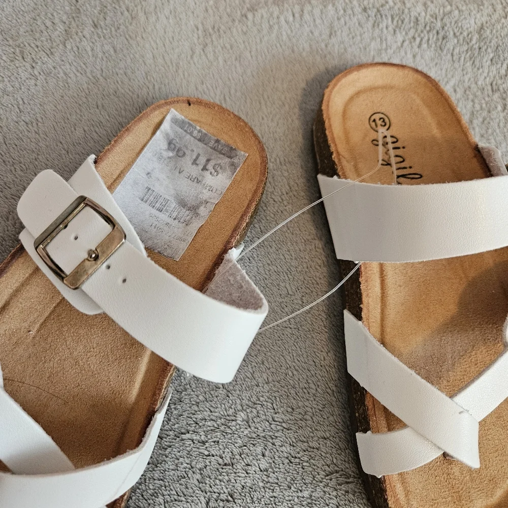 Gigil White Strap Sandals Kids Size 13